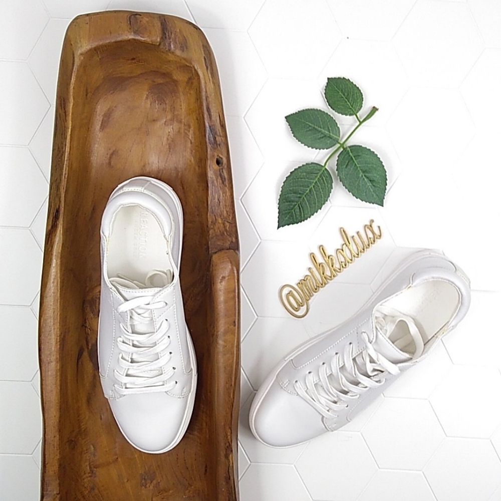Kenneth Cole white Kam sneakers